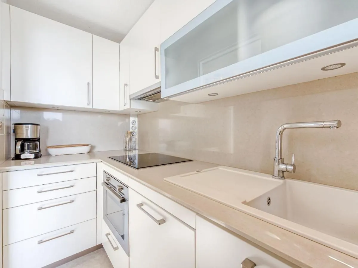 Apartment Le Palazzo Del Mar-11 By Interhome Cavalaire-sur-Mer